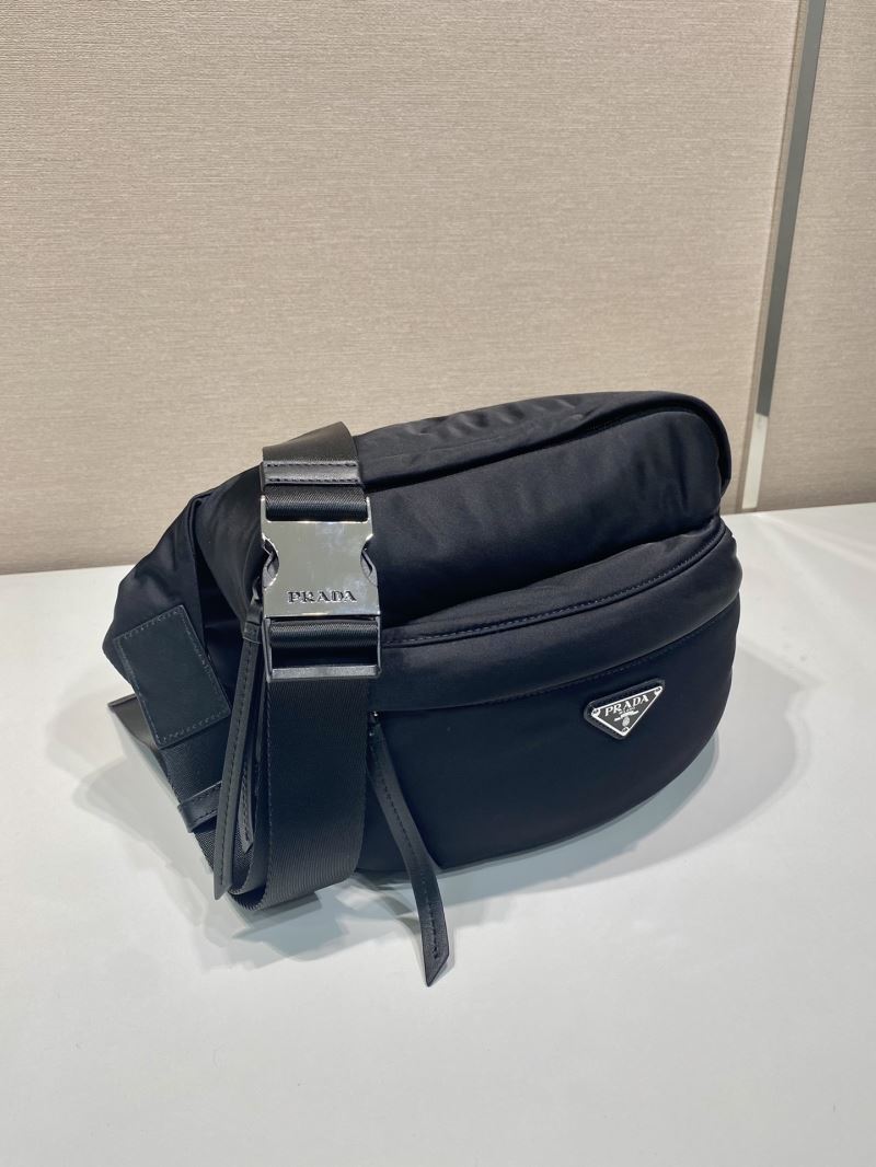 Pra*a waist chest packs